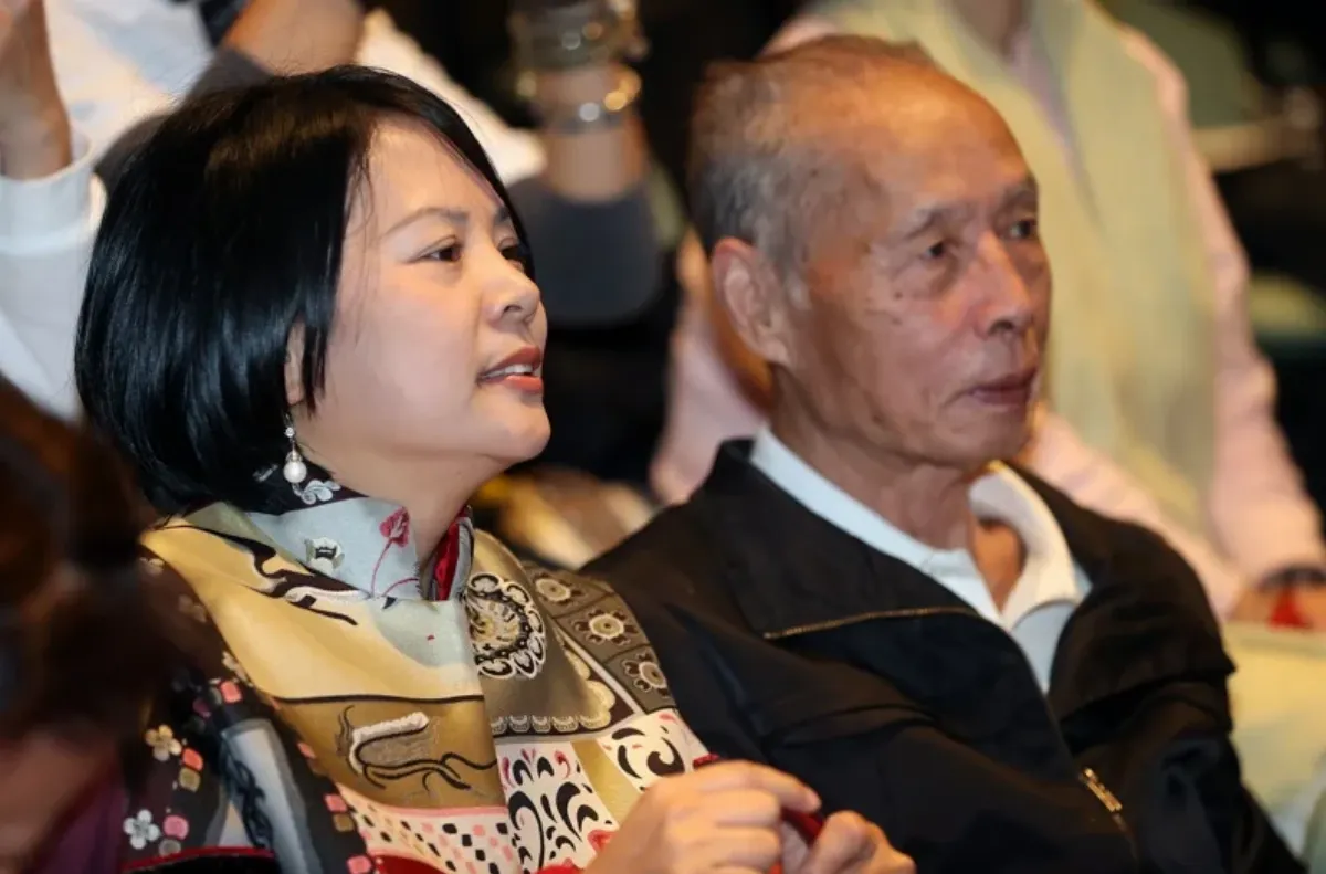 李貞秀明宣誓就職 內政部「已送退出陸籍申請表」