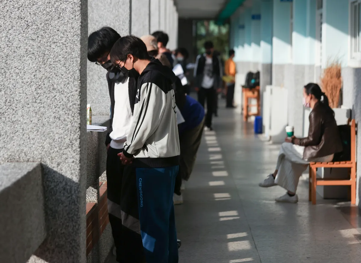學測國寫評分標準  考生從「臉」談倫理