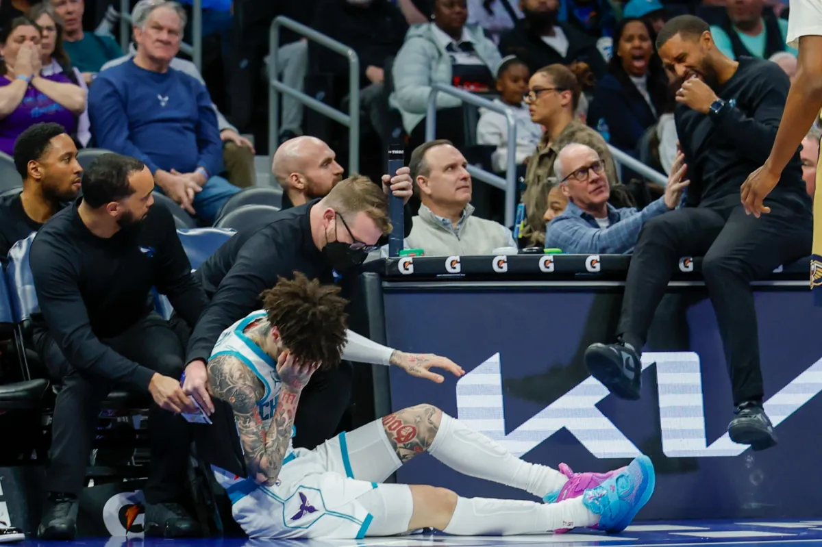 NBA／黃蜂克服22分落後大逆轉鵜鶘 主帥撞傷球三弟成插曲