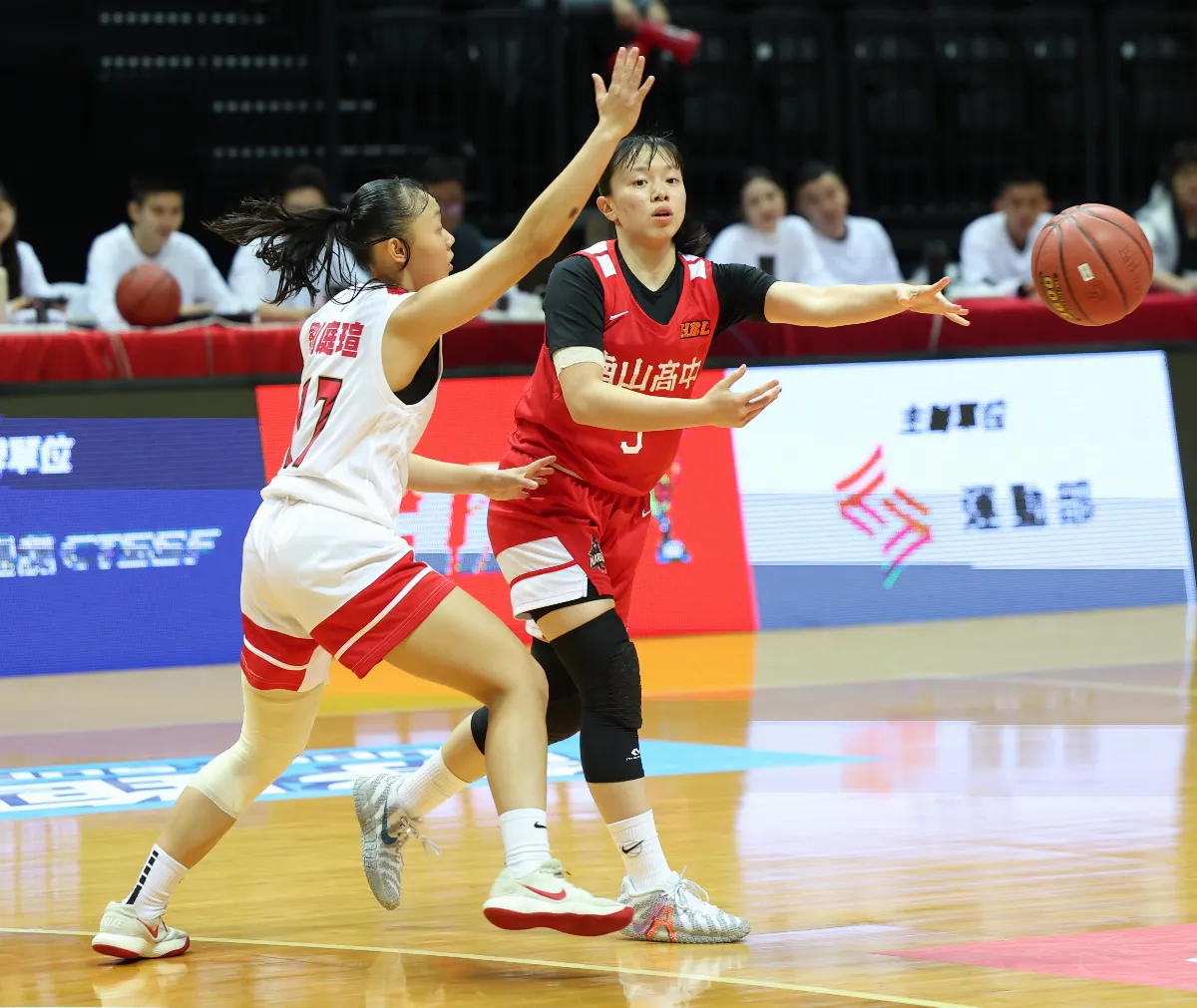 HBL／南山連勝林念臻抄截大三元 文祺看見當年影