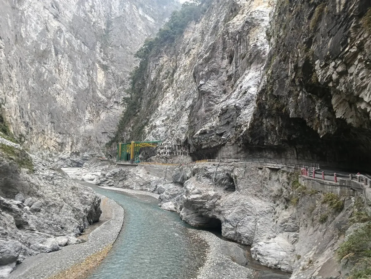 中橫公路東段多處施工  預計2028年7月底前陸續完成