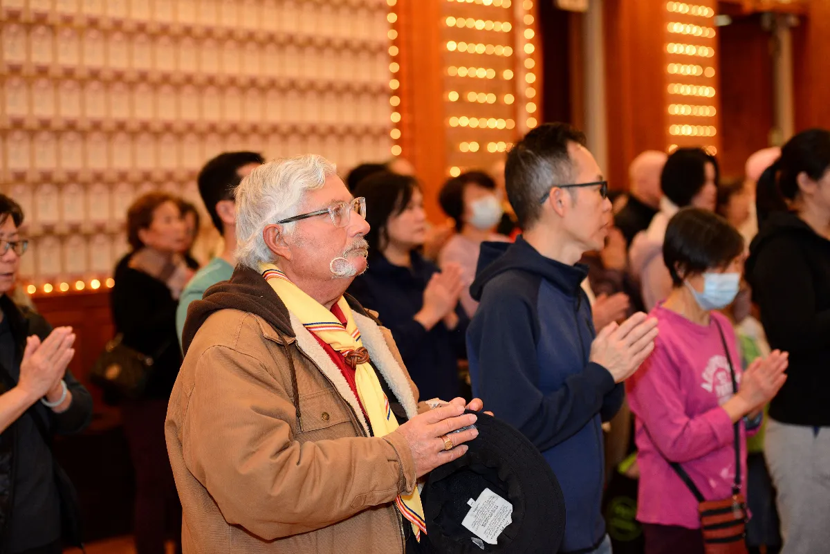 Fo Guang Shan Temple Year-End Community Clean-Up Unites Volunteers in Joyful Service