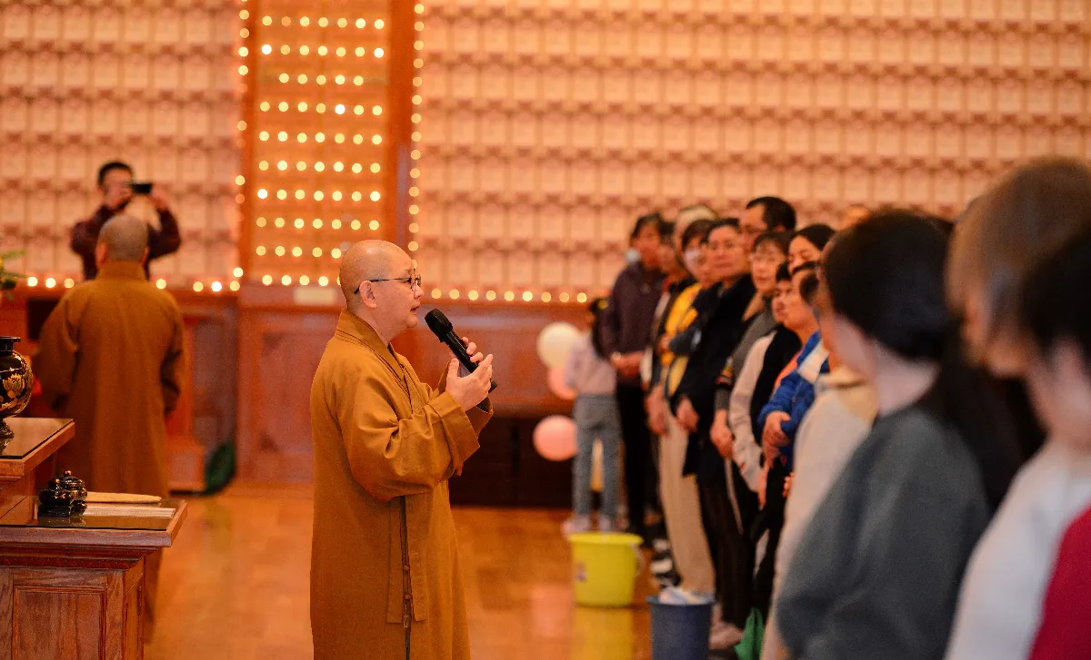 Fo Guang Shan Temple Year-End Community Clean-Up Unites Volunteers in Joyful Service