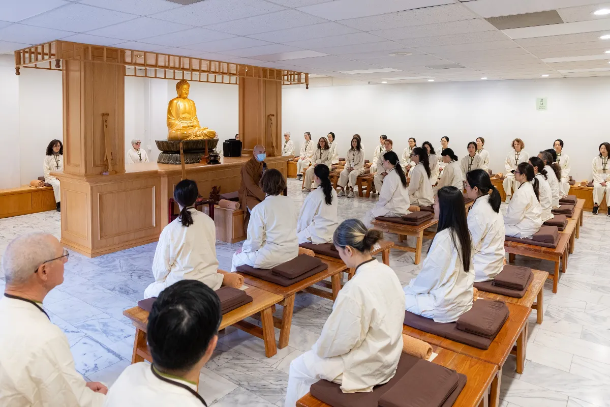 Hsi Lai Temple Hosts English One-Day Meditation Retreat: Finding Ease in Speech, Silence, Movement, and Stillness