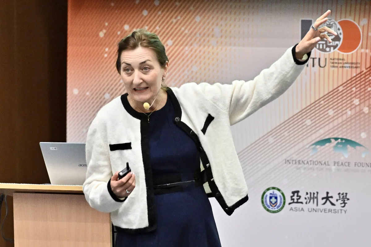 神經系統疾病治療策略 諾貝爾生醫獎得主：理解大腦運作演算