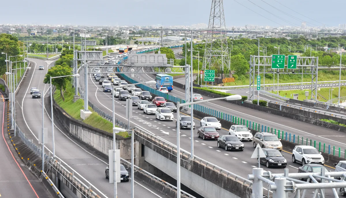 春節國道估初三、初四湧車潮 北向從白天塞到凌晨