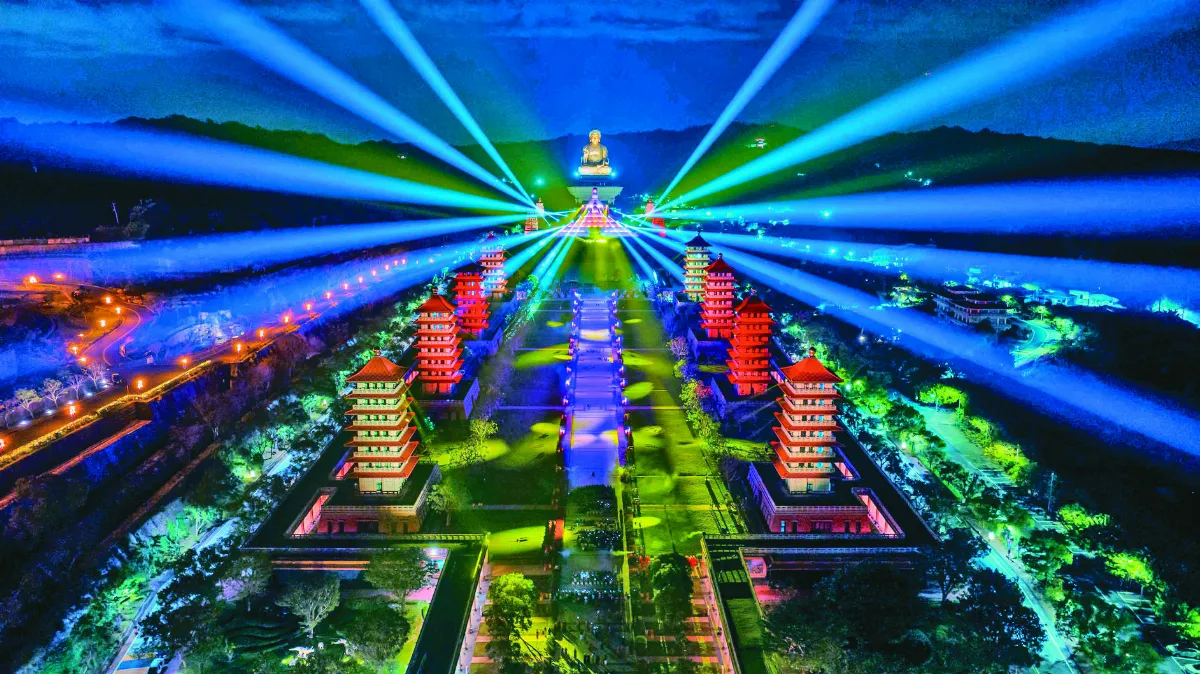 光照大千祈福 佛館行春吉祥一整年