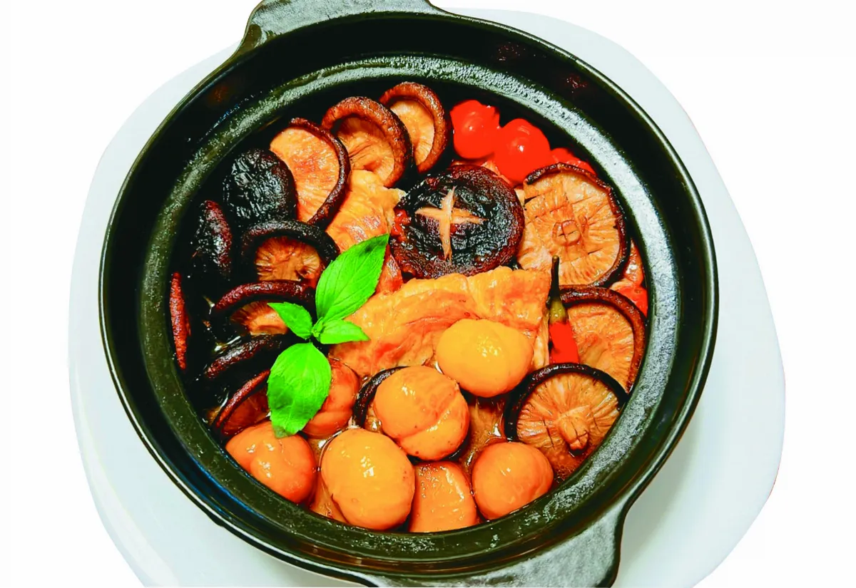 年味在家 團圓美滿 蓮生吉慶意 清雅見富足