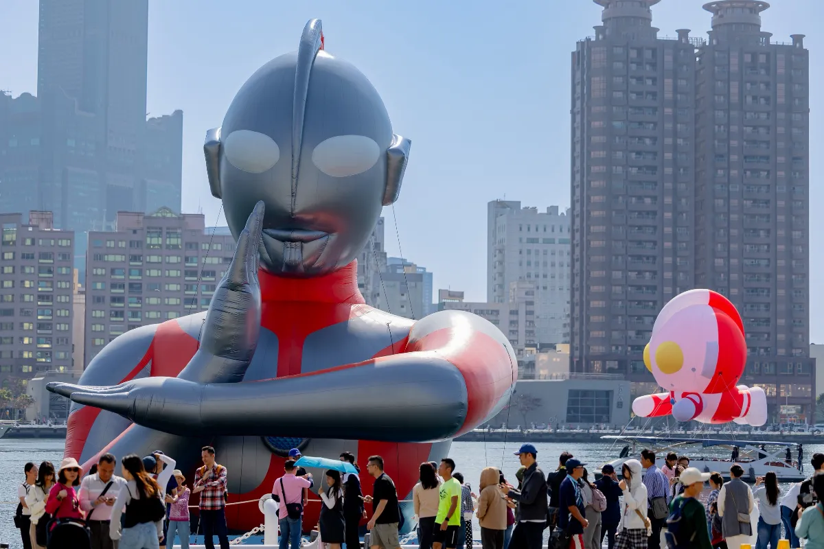 超人力霸王人氣爆棚 高雄冬日遊樂園歡樂不斷電