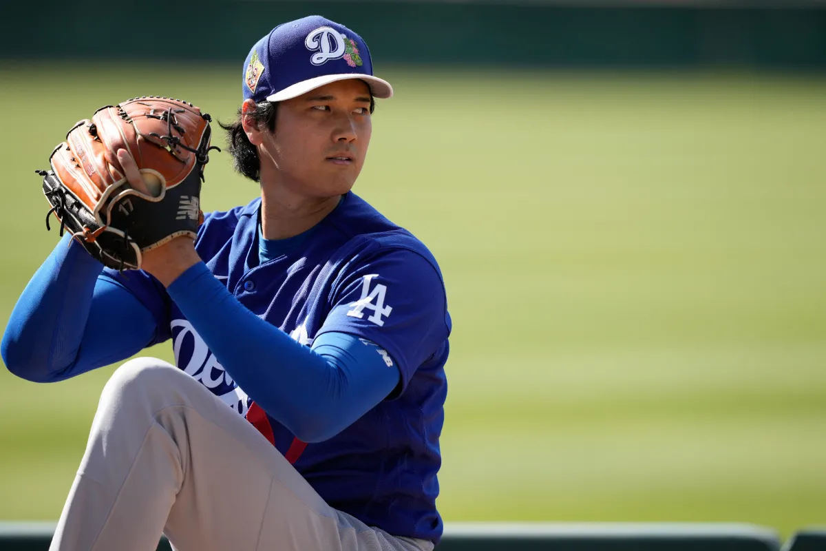 經典賽／大谷翔平動身會合日本隊 妙答「楚奧特在可能投球」