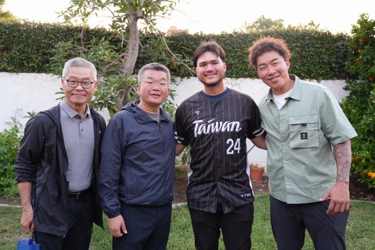 經典賽／龍恩春訓突傷退 小熊教頭：左肘拉傷估休2至3天