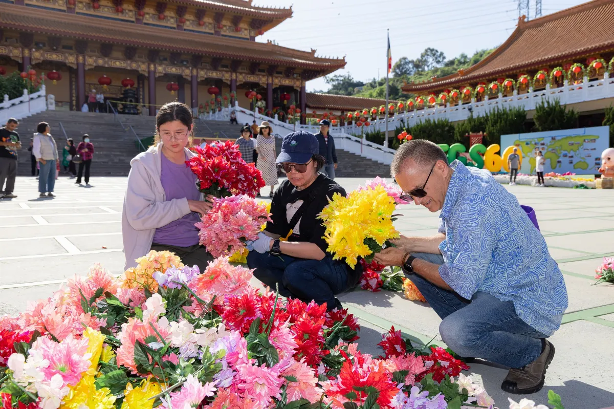Day of Giving Volunteers Prepare Hsi Lai Temple for Lunar New Year, Celebrating Harmony and Shared Success