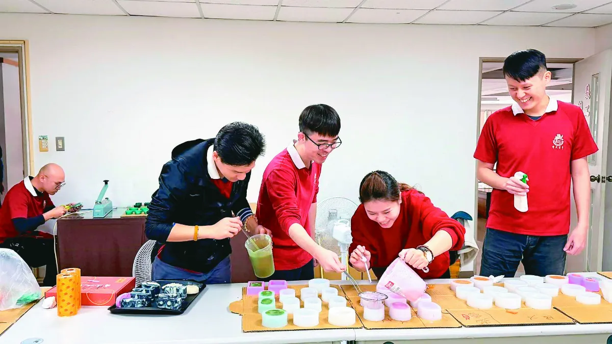 佛光普皂 青年義賣傳三好