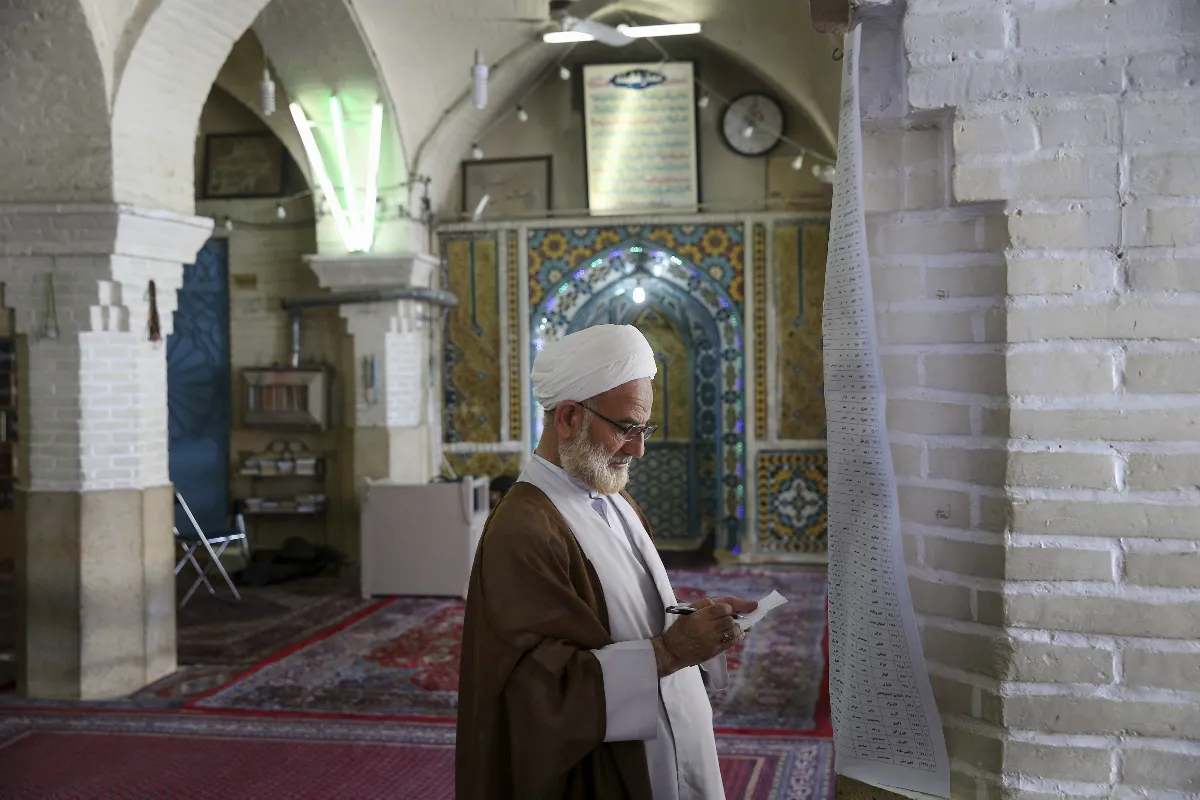 伊朗接班機構大樓遇襲 官方稱新領袖進入最後選定