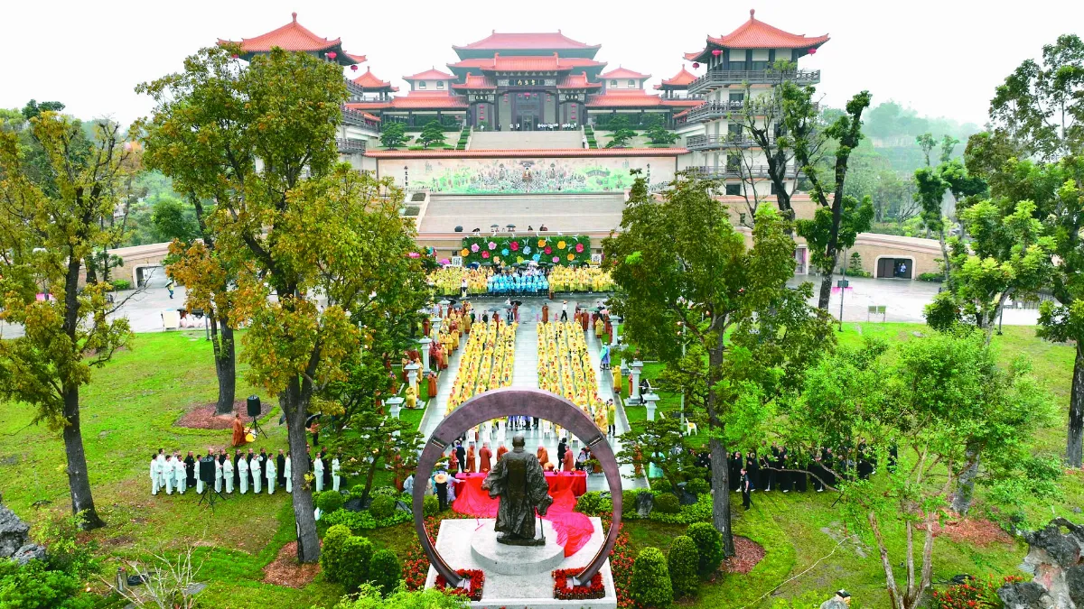 星雲大師紀念公園揭碑 燈燈相續