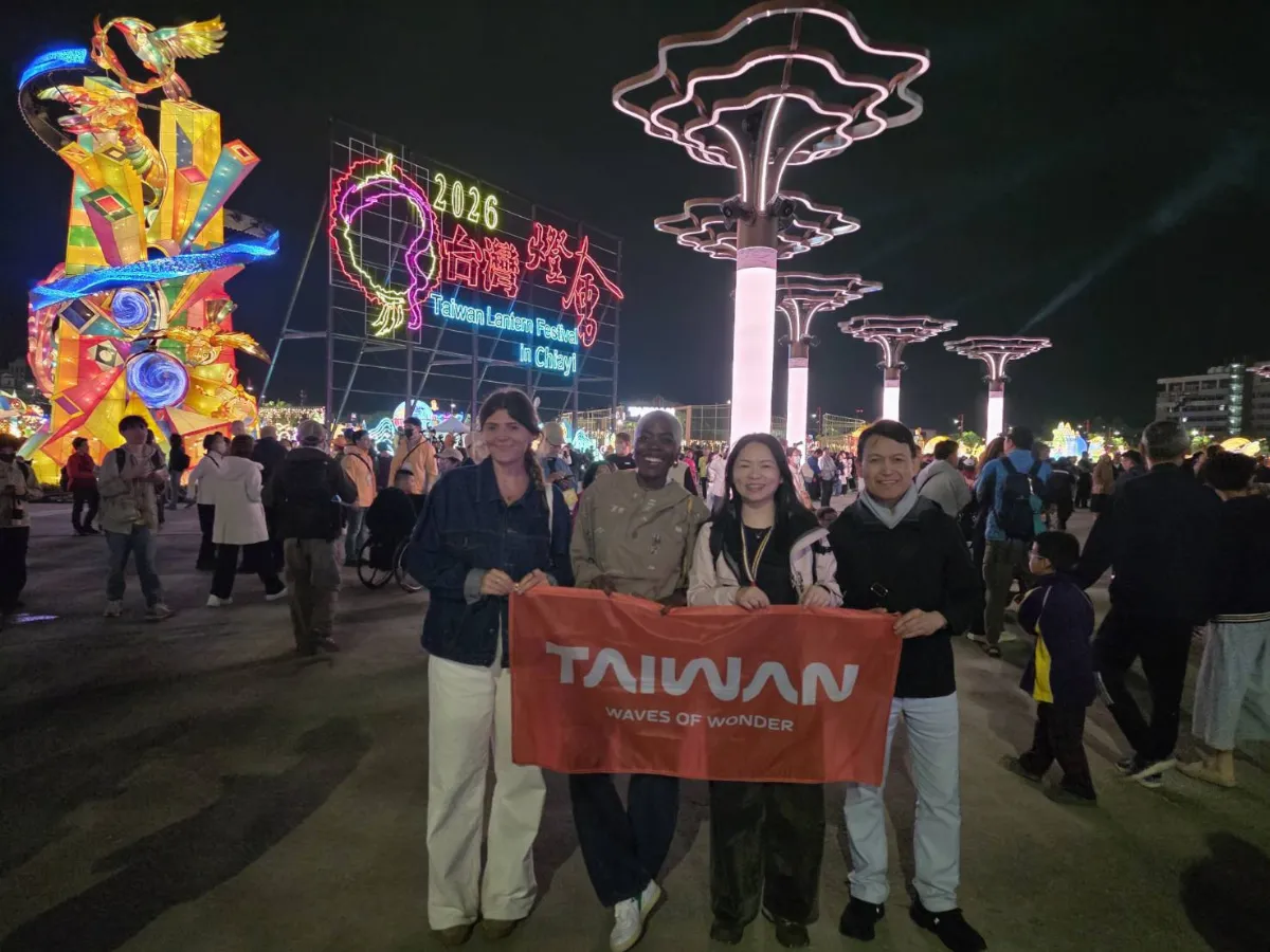 觀光署邀15國媒體訪台灣燈會 印度KOL對素食友善印象深