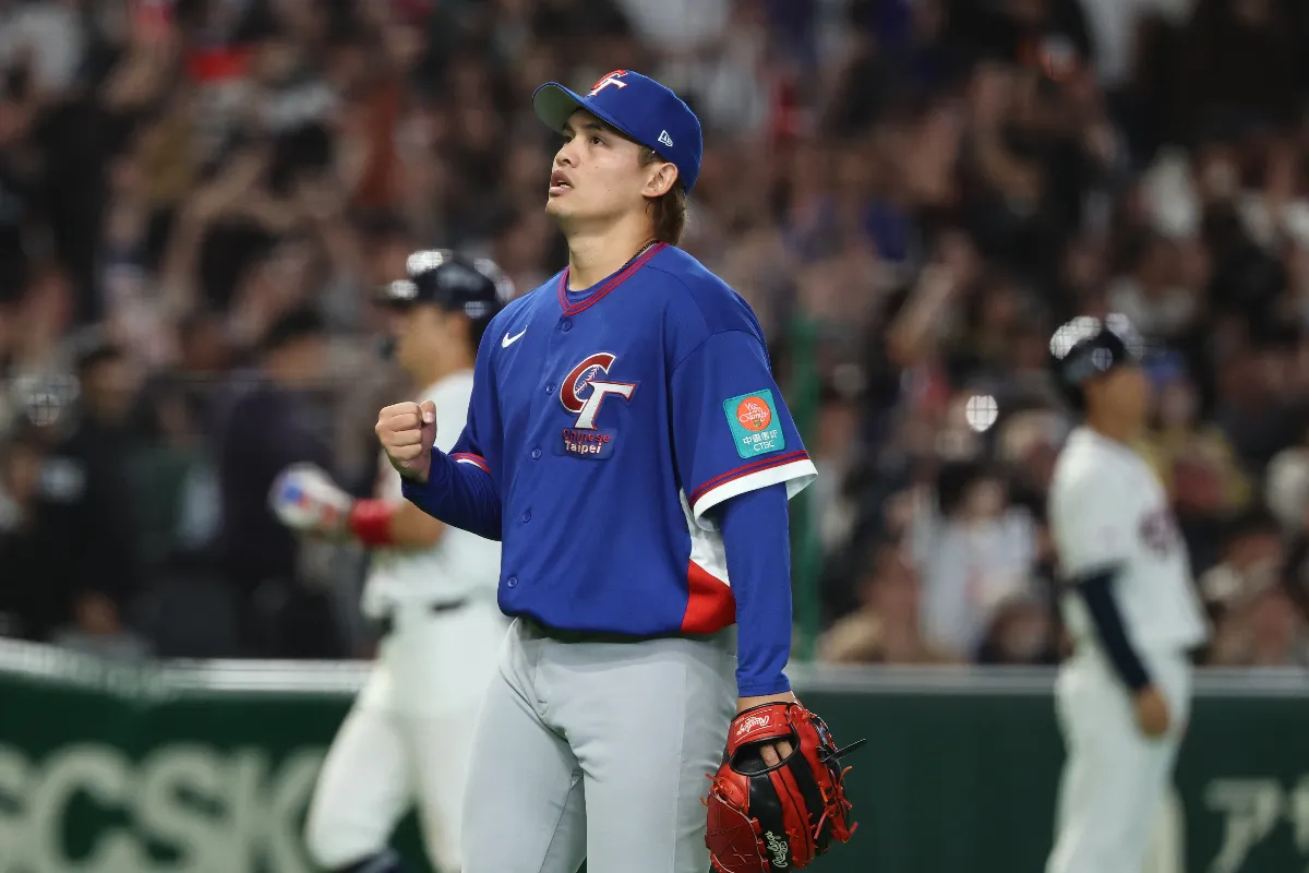 經典賽／抗韓首勝又是張奕偷走 還偷跟山本合照