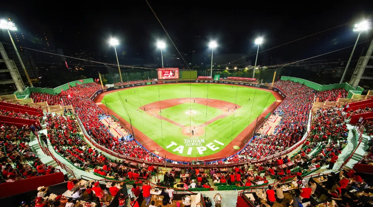 延續經典賽熱潮 北市邀6千名親子入場看職棒