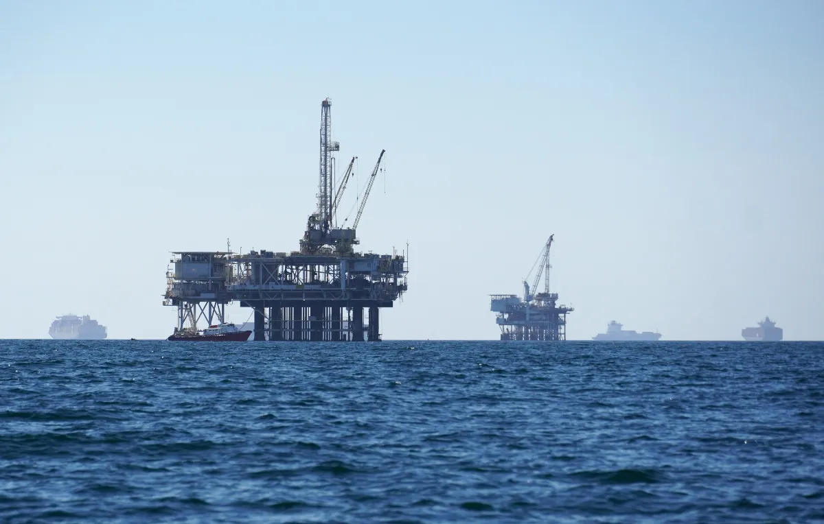 美能源部長援引國防生產法 指示油氣公司重啟加州外海鑽探