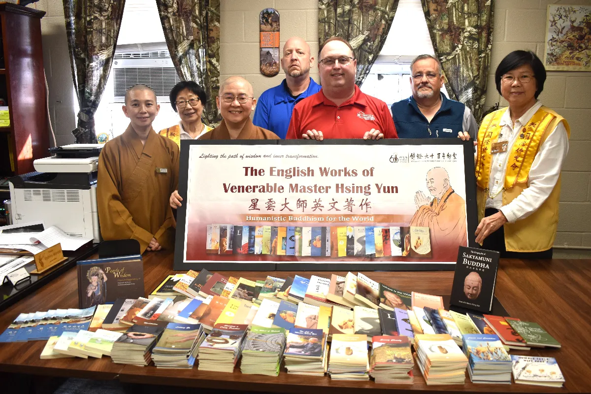 Fo Guang Shan North Carolina Donates Books to Correctional Center to Help Rebuild Religious Library