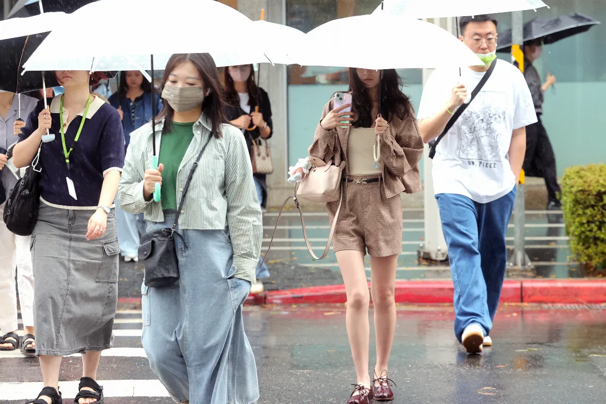 20、21日北東有雨 中南部白天微熱