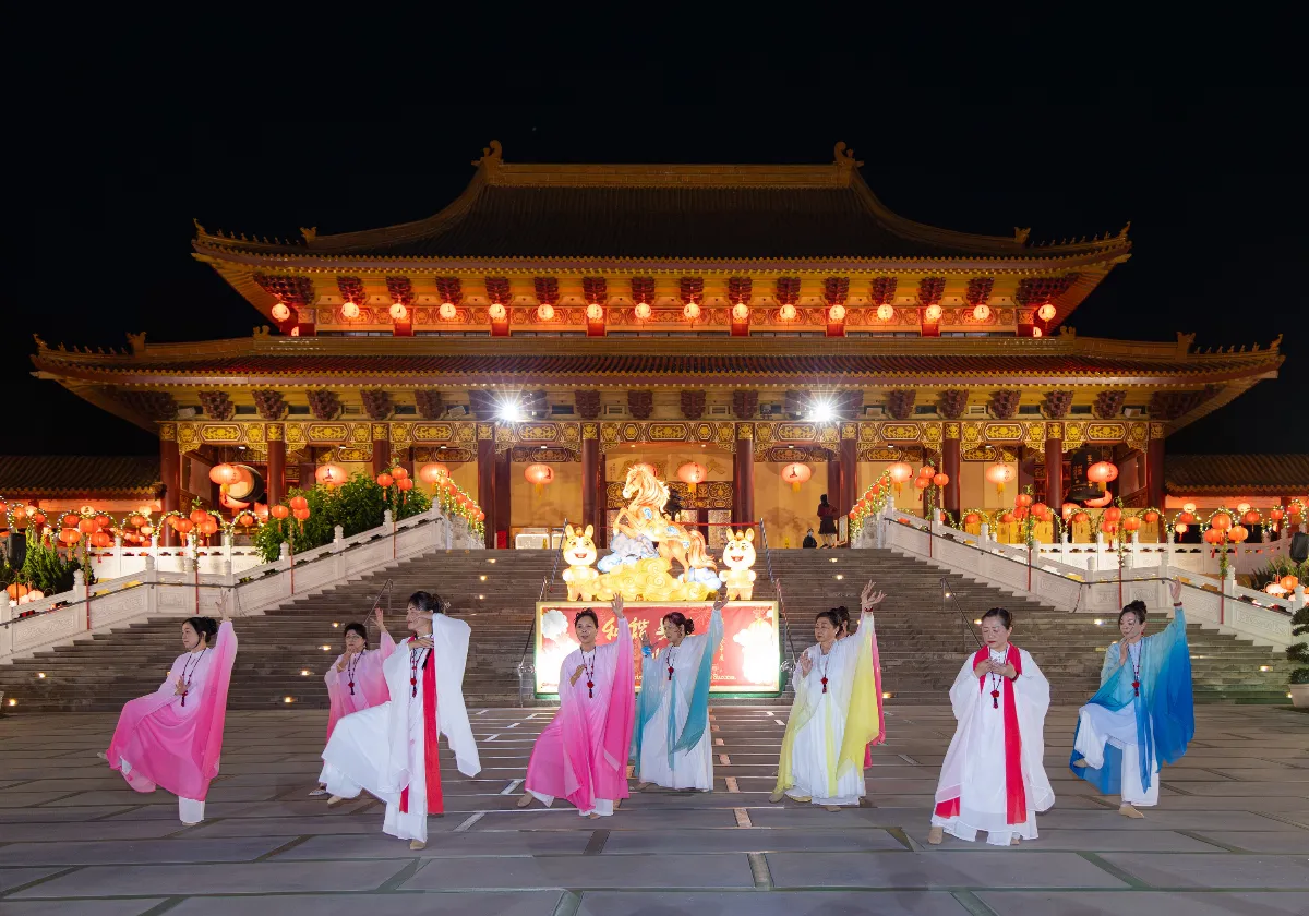 BLIA Los Angeles Chapters Host Lunar New Year Lantern Festival at Hsi Lai Temple, Promoting Harmony and Shared Prosperity