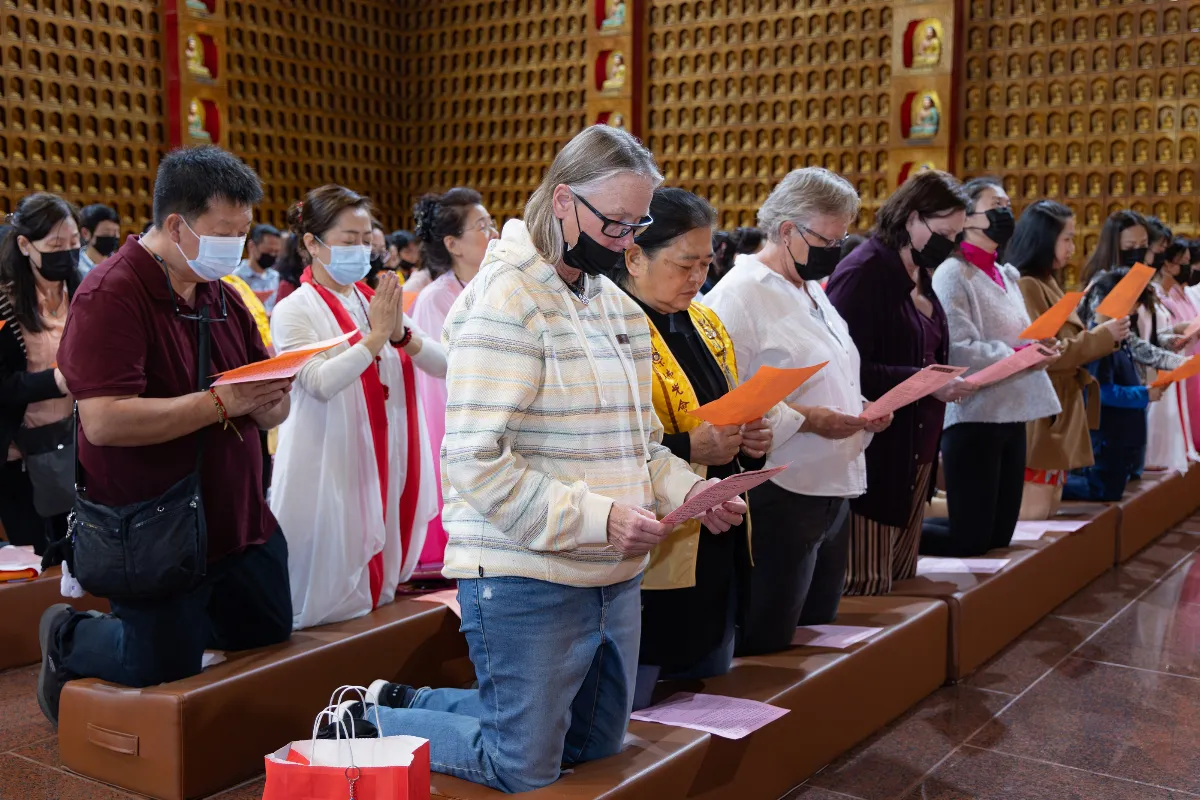 BLIA Los Angeles Chapters Host Lunar New Year Lantern Festival at Hsi Lai Temple, Promoting Harmony and Shared Prosperity