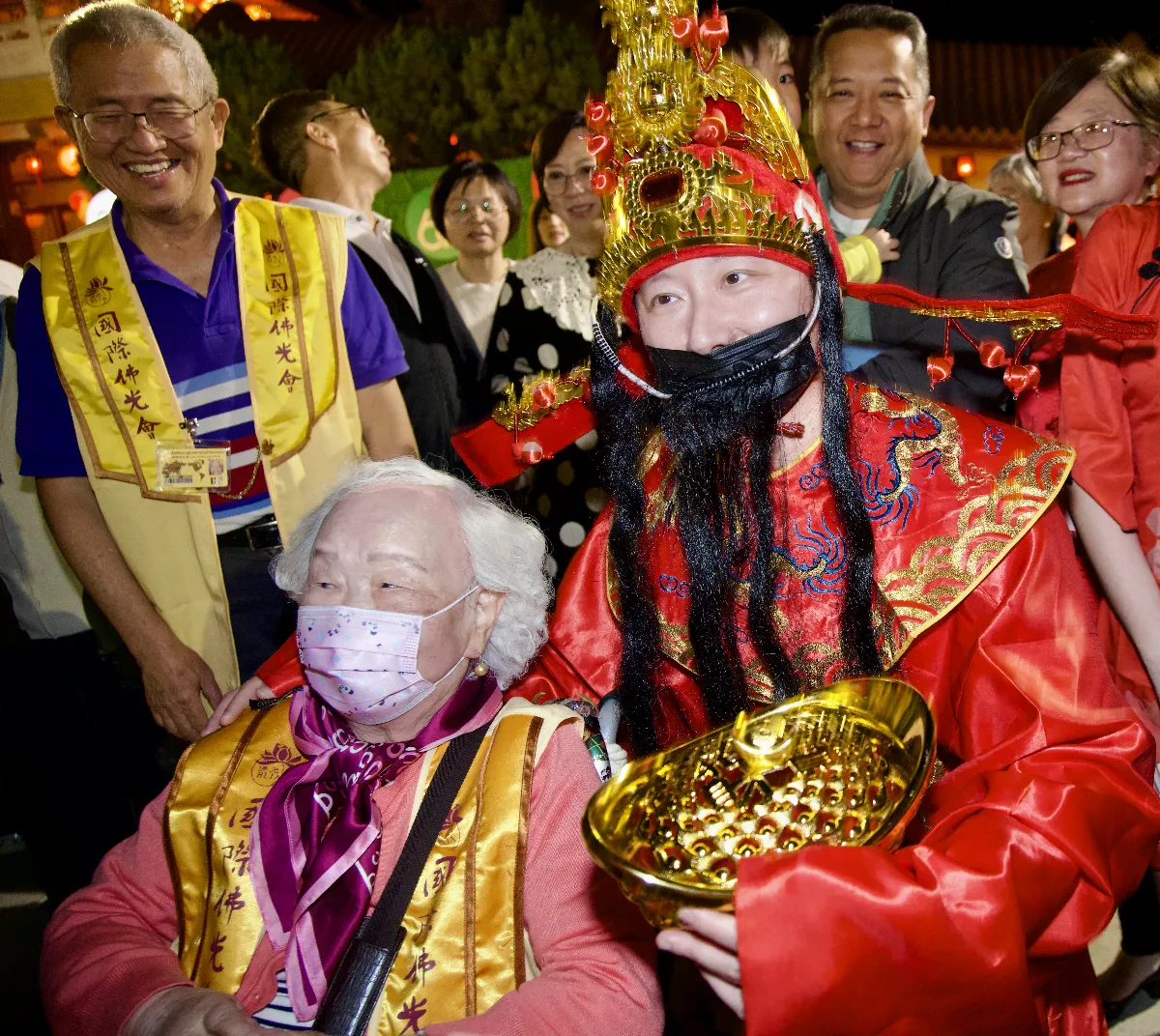 BLIA Los Angeles Chapters Host Lunar New Year Lantern Festival at Hsi Lai Temple, Promoting Harmony and Shared Prosperity