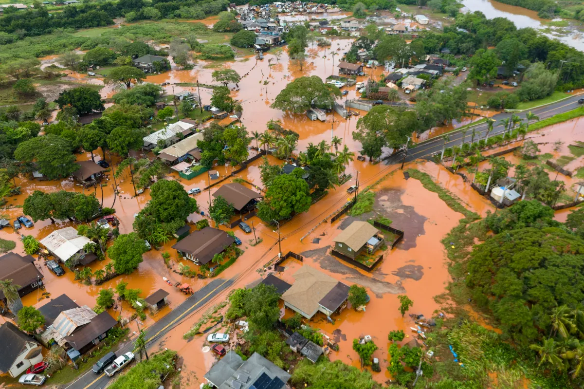 夏威夷暴雨恐致百年水壩潰堤 逾5千人緊急撤離