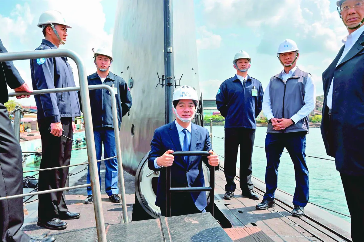 總統登海鯤號 防長：不設定交艦時程