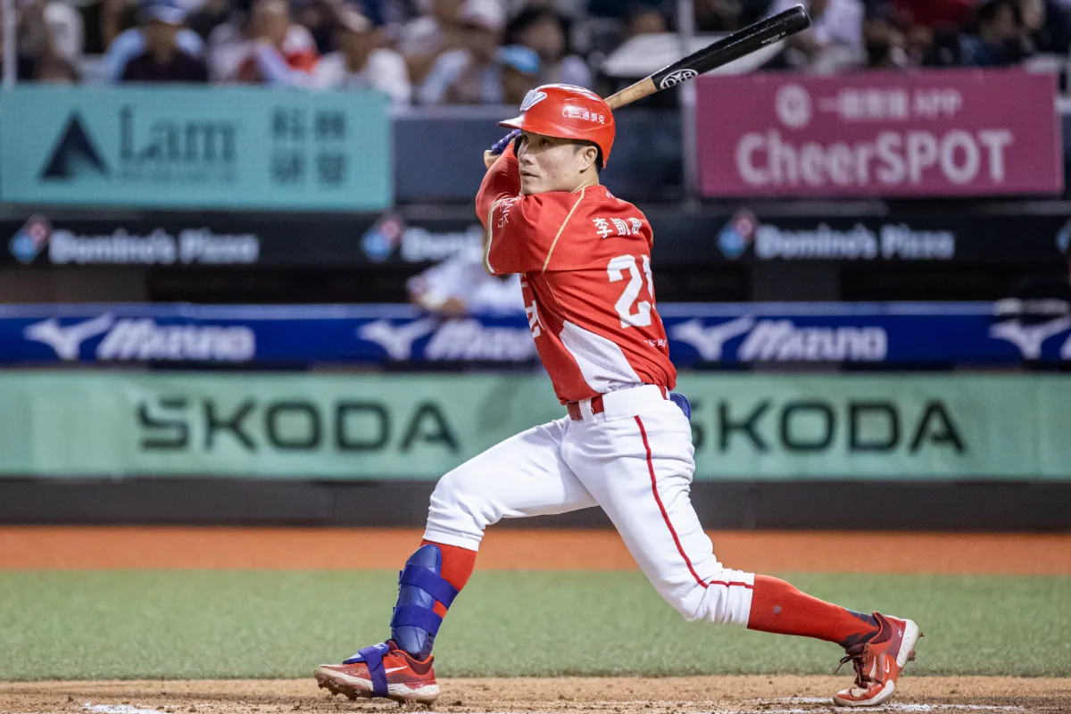 中職／味全龍薪資明揭曉 李凱威帶選擇權長約成焦點