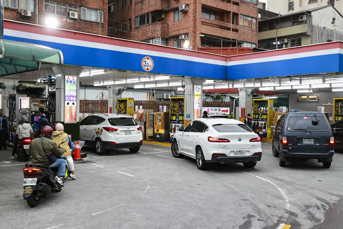 國內油價續漲 30日起汽油調漲1.7元