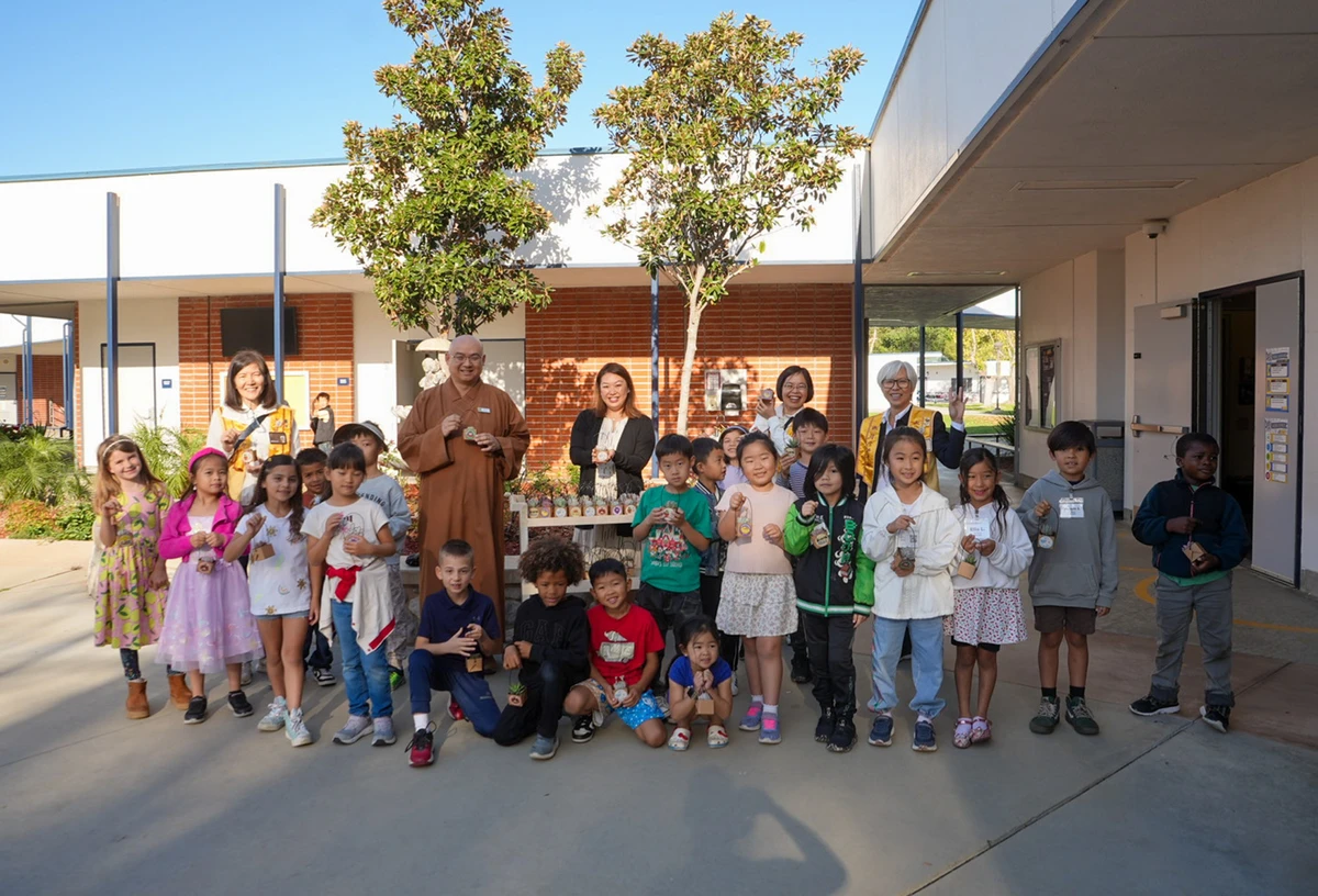 BLIA Los Angeles Distributes “Three Acts of Goodness” Succulents to Elementary Schools