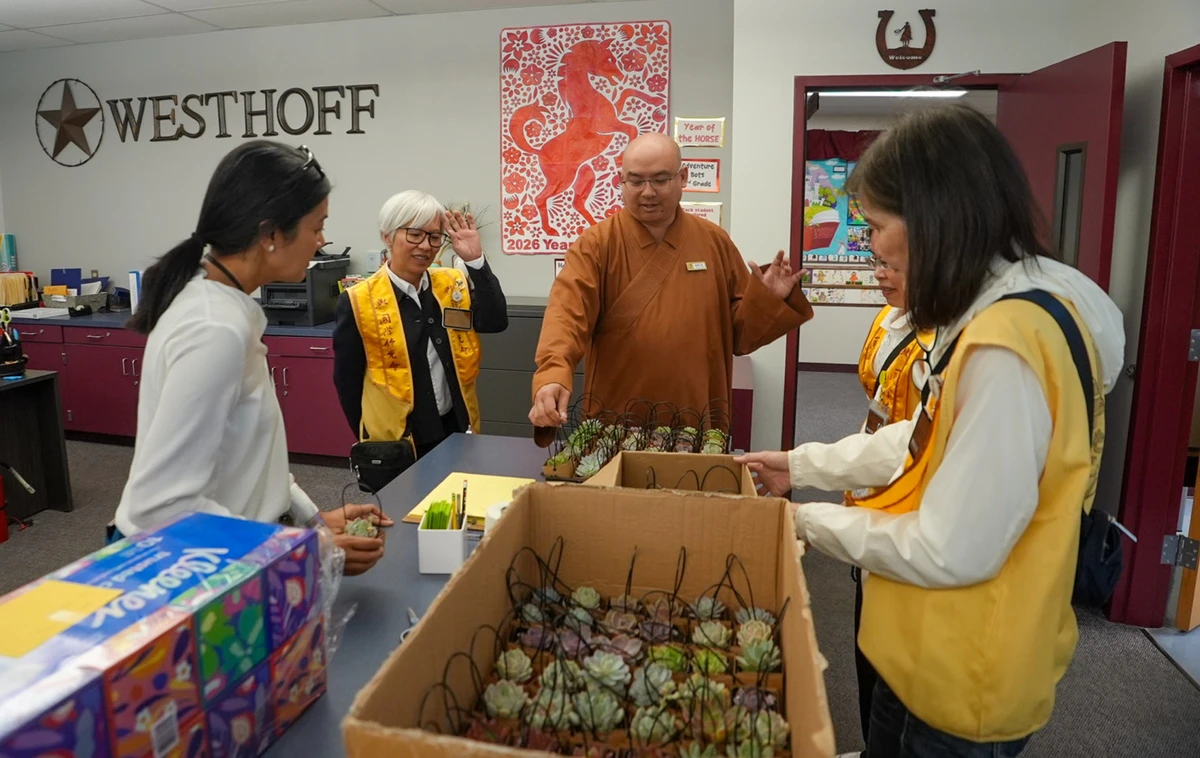 BLIA Los Angeles Distributes “Three Acts of Goodness” Succulents to Elementary Schools