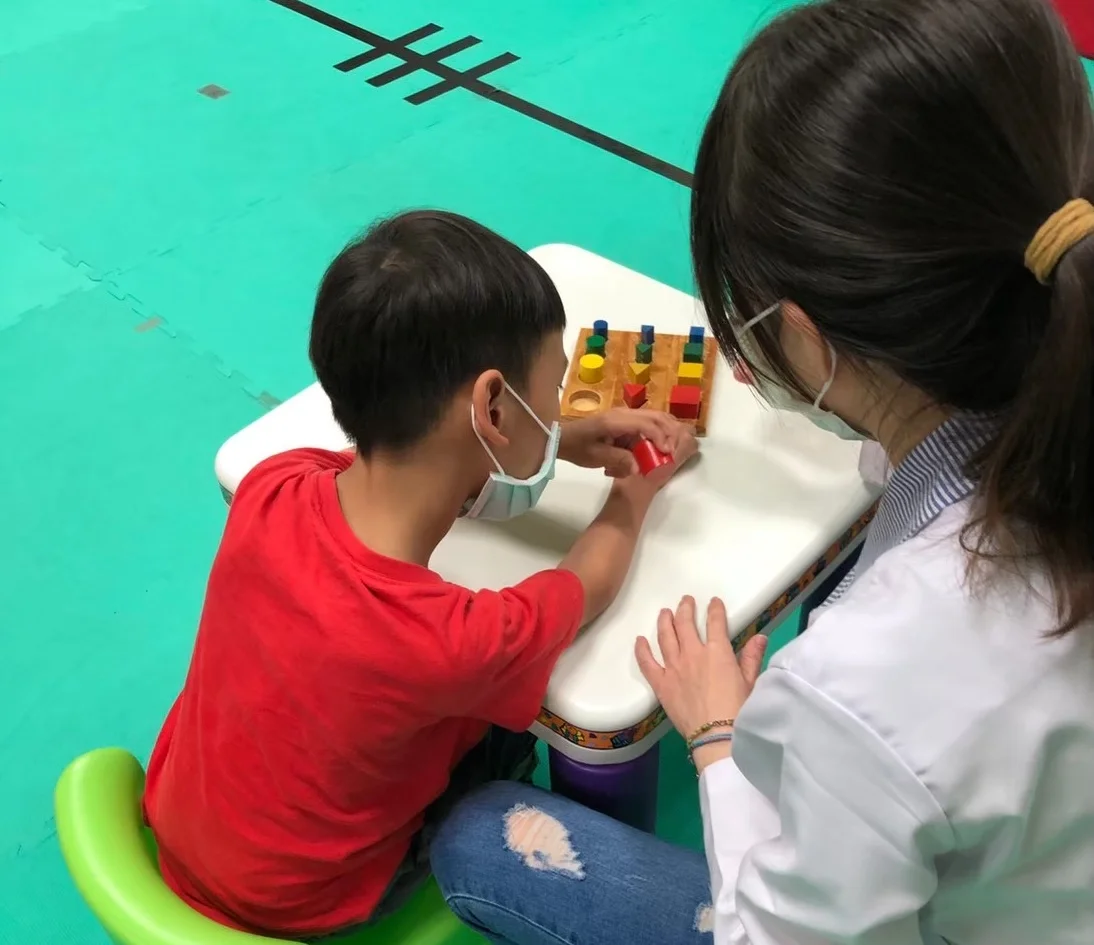 孩子常跌倒別輕忽 篩檢早療有助於成長