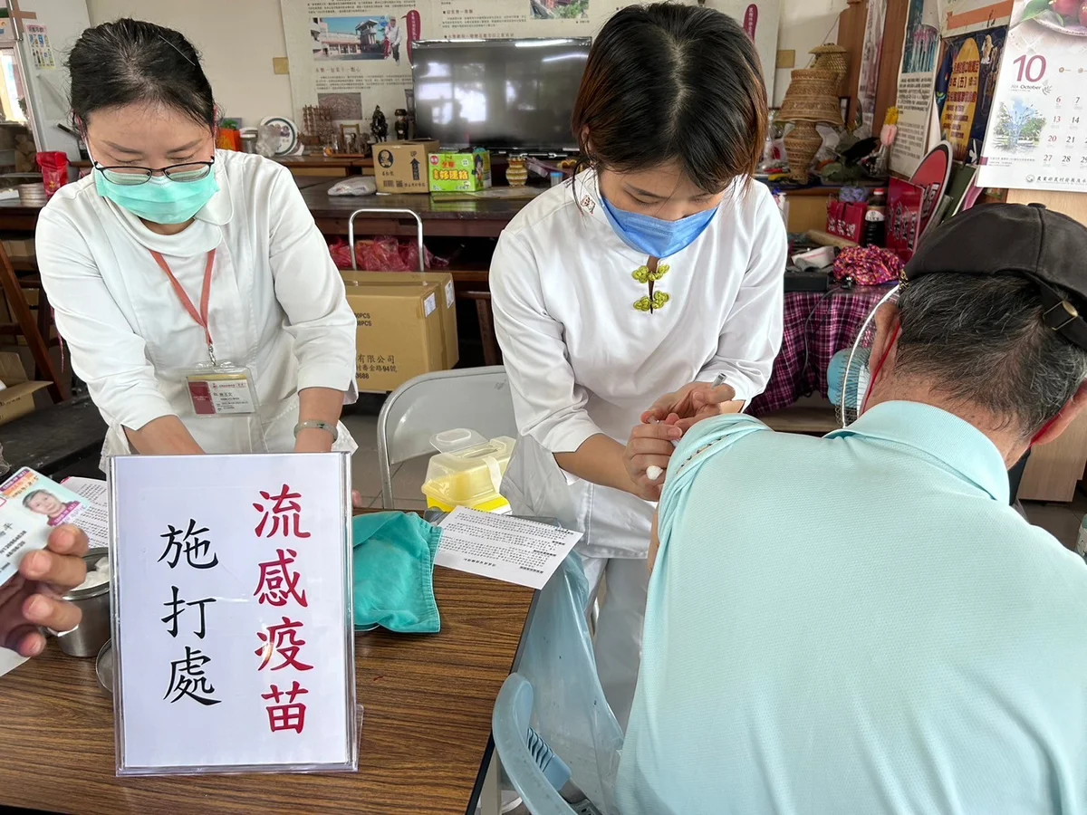 公費流感疫苗變色 食藥署限廠商4/26前交完整報告