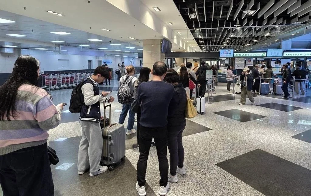 清明連假提前返台湧人潮 台澎海空疏運逾8千人