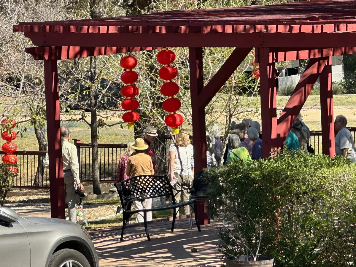UT OLLI Visits Xiangyun Temple Again, A Day of Buddhist Cultural Experience Through Images, Meditation, and Guided Tours