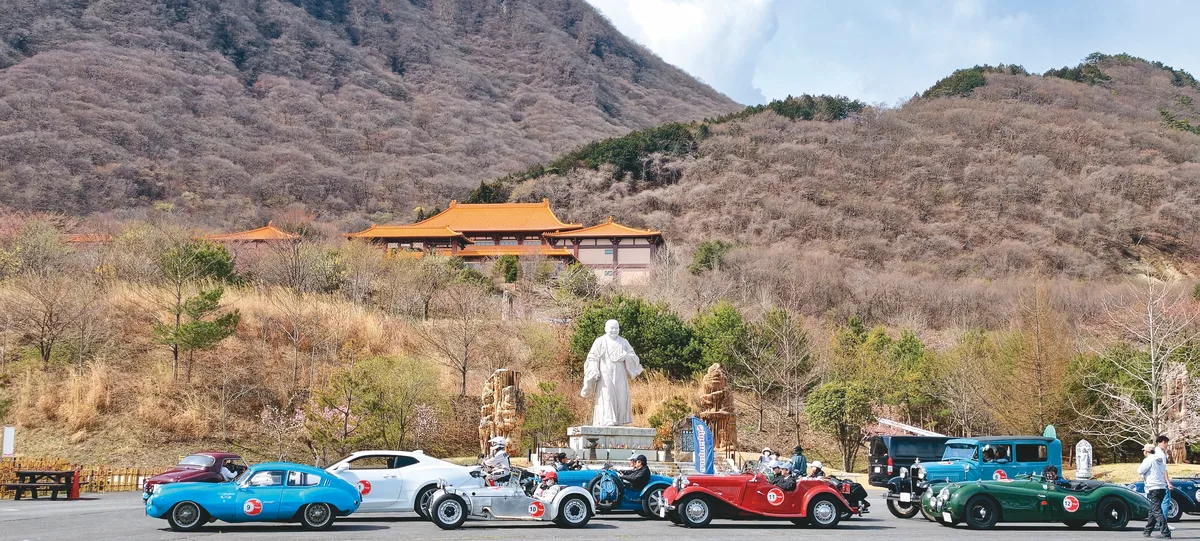 老爺車比賽 骨董名車齊聚法水寺 