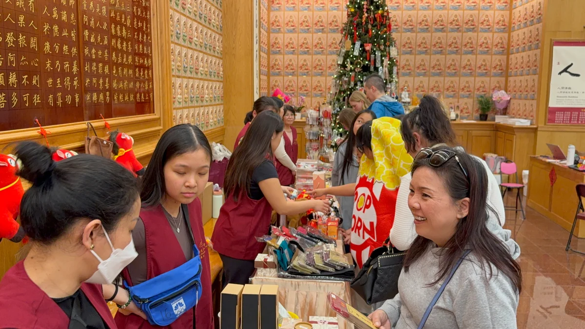 Vietnamese Guanyin Compassion Practice Center Makes First Lunar New Year Visit to Xiangyun Temple in Austin