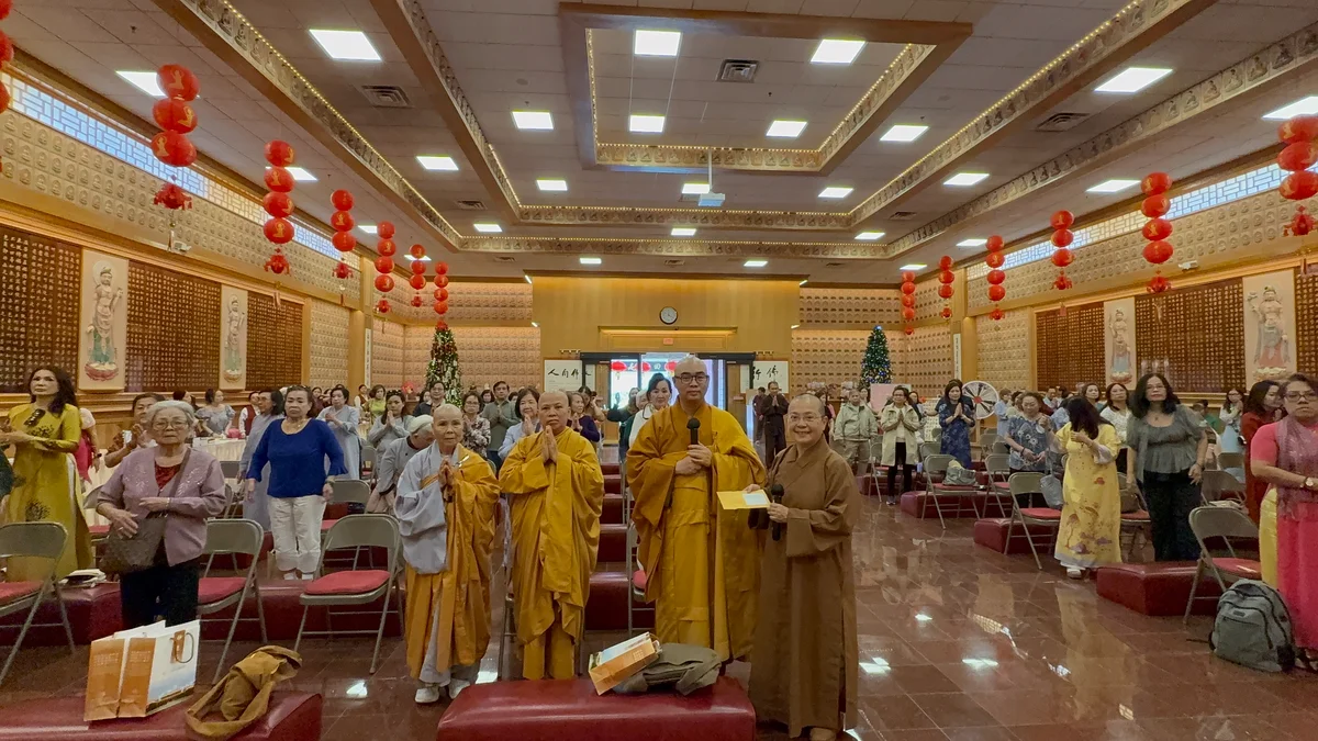 Vietnamese Guanyin Compassion Practice Center Makes First Lunar New Year Visit to Xiangyun Temple in Austin
