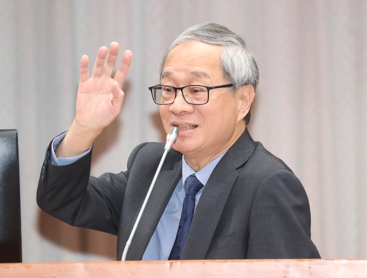 控李遠違反提名慣例 公視8審委請辭 文化部：真心換絕情