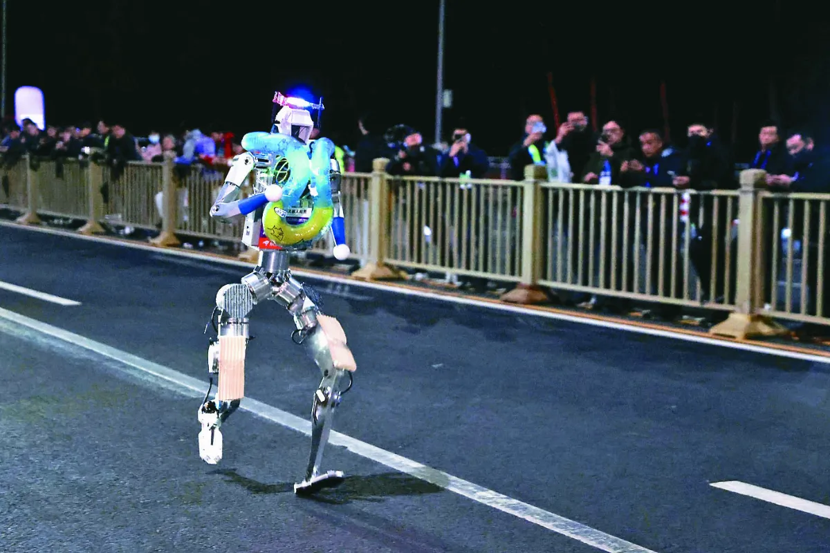 人形機器人跑半馬