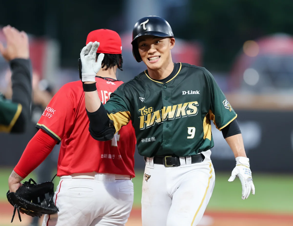 中職／王柏融99轟「聽牌」 雄鷹大比分勝兄弟