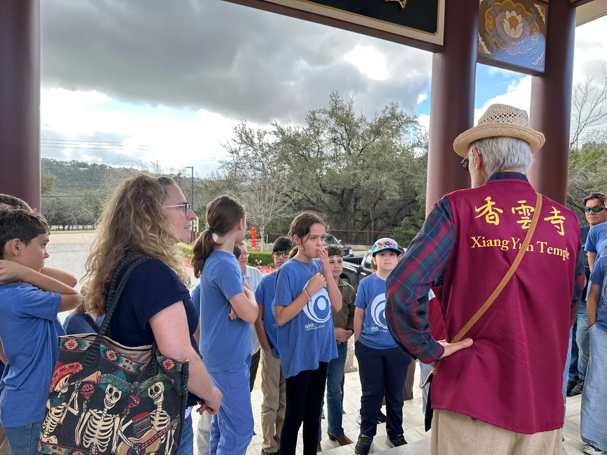 AHB Community School Students Visit Xiang Yun Temple for a Cultural Introduction to Buddhism