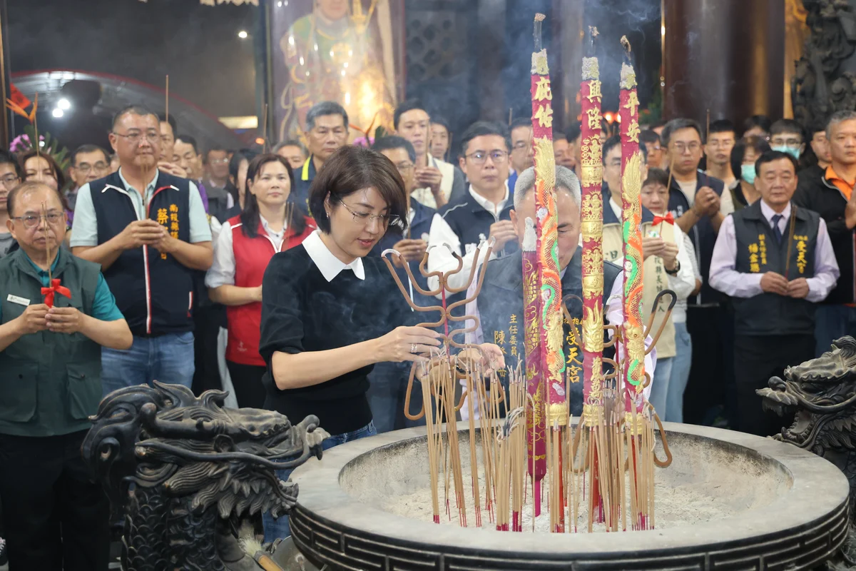松柏嶺受天宮上帝爺公誕辰大典  信眾齊聚團拜祈福