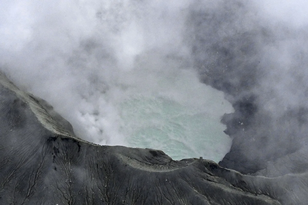 阿蘇火山1月墜機搜救難  日擬出動無人重機具