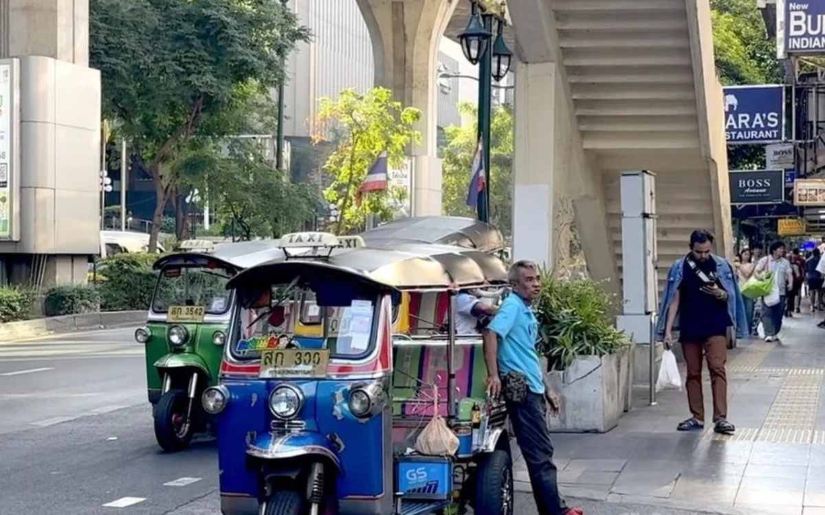 中東衝突曼谷生活成本高　嘟嘟車司機：比疫情難熬