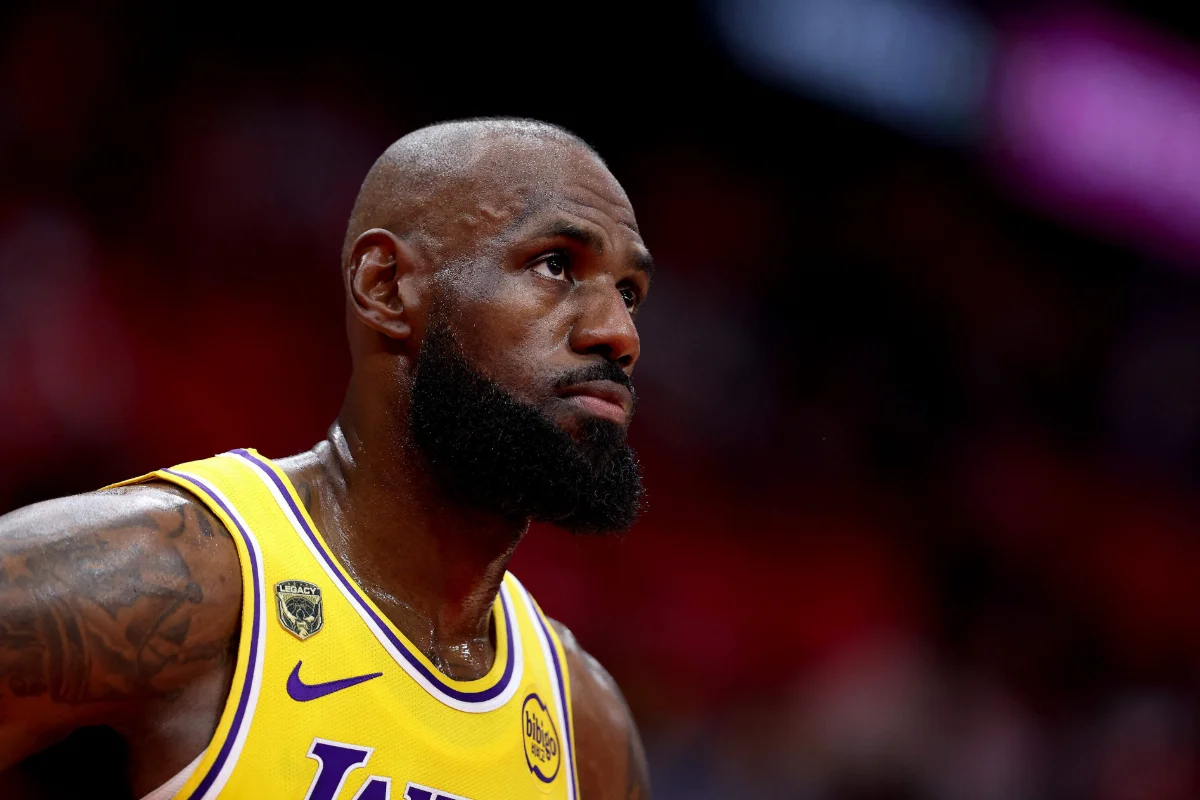 NBA／詹姆斯關鍵三分追平 湖人延長賽逆轉奪3勝聽牌