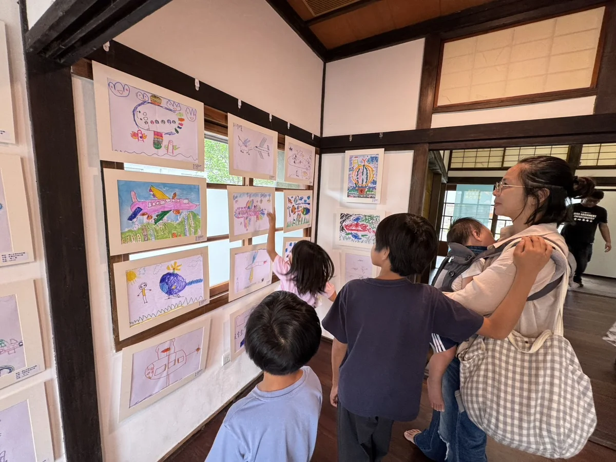 響應世界飛行員日 水交社飛機畫展致敬翱翔者